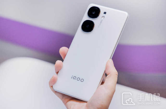 iQOO Neo9S Pro是塑料中框吗？