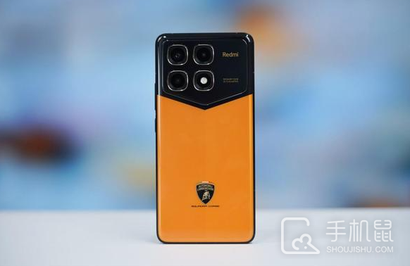 红米RedmiK70至尊冠军版是什么屏幕？