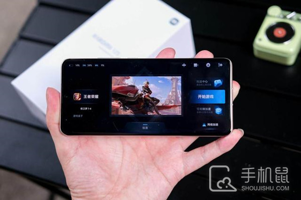 Xiaomi 12S玩王者荣耀会卡吗？